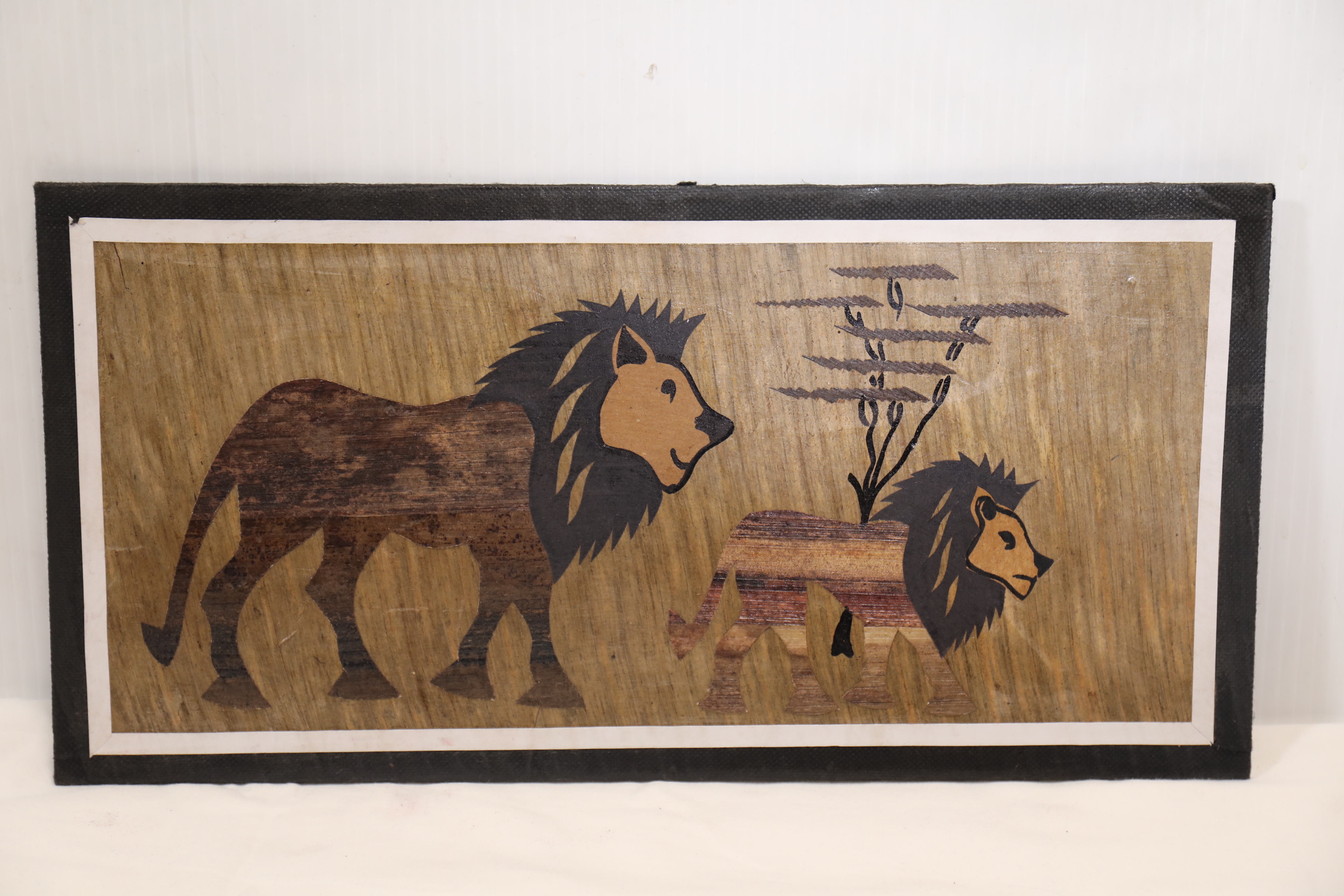 2 lions Banana Leaf Art